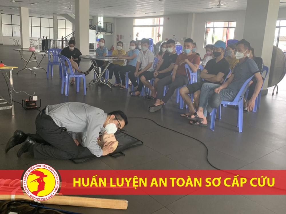 Huấn luyện an toàn sơ cấp cứu tại công ty Uniwin Việt Nam