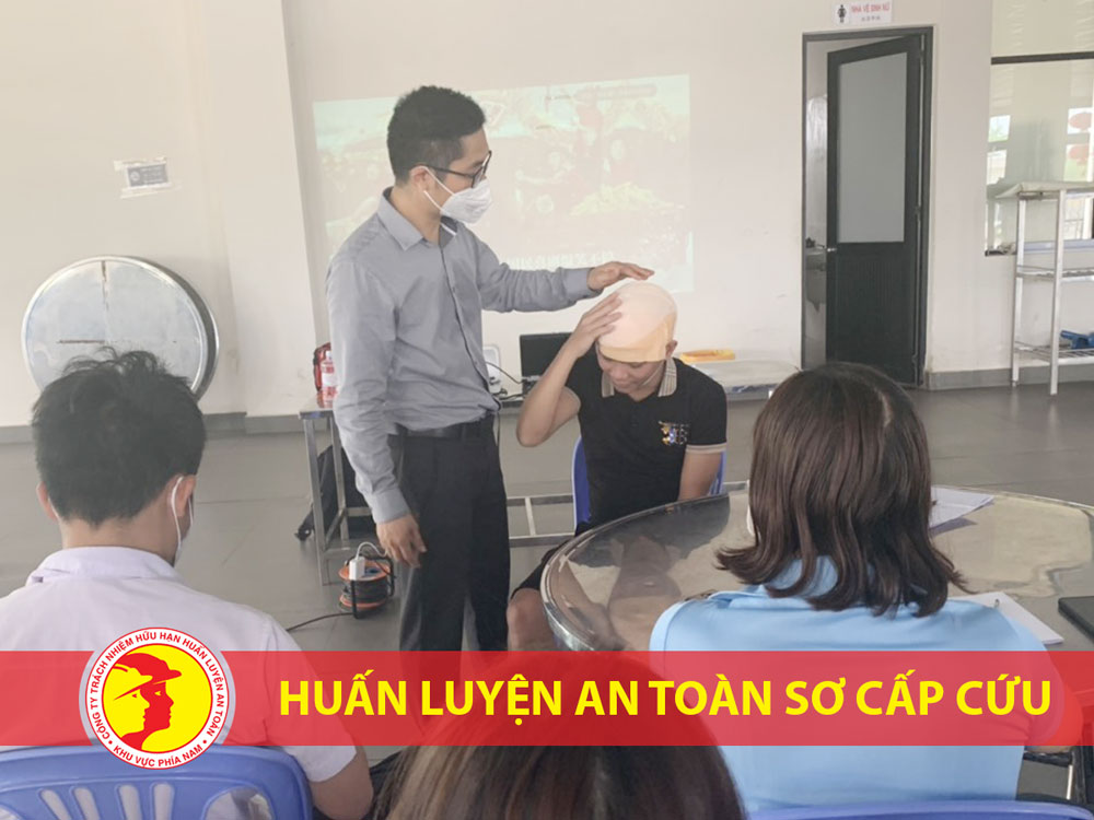 Huấn luyện an toàn sơ cấp cứu tại công ty Uniwin Việt Nam